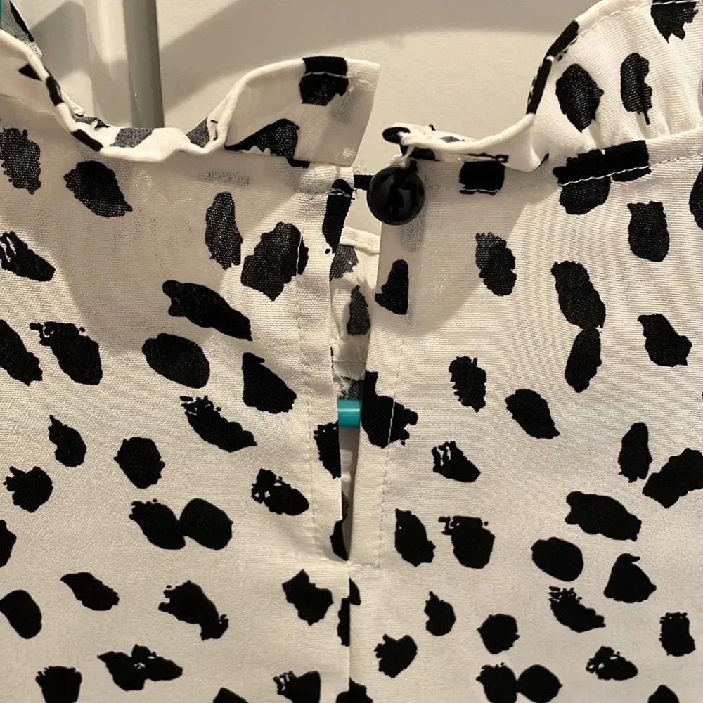 Avanova Women's Leopard Printed Ruffle Hem Long Sleeve Mock Neck Blouses Top - Picture 5 of 12